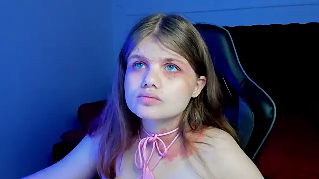 ChloeHalses online show from 05-24-26, 05:02