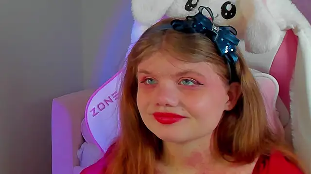 ChloeHalses online show from 05-12-26, 05:04
