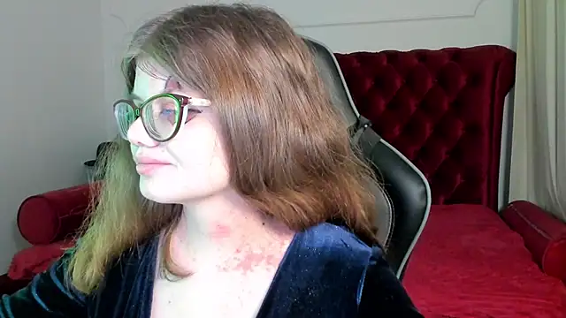 ChloeHalses online show from 03-05-26, 05:04