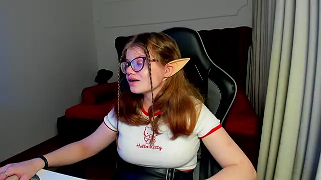 ChloeHalses online show from 04-15-26, 05:13