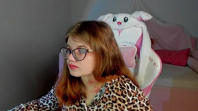 ChloeHalses online show from 03-04-26, 05:04