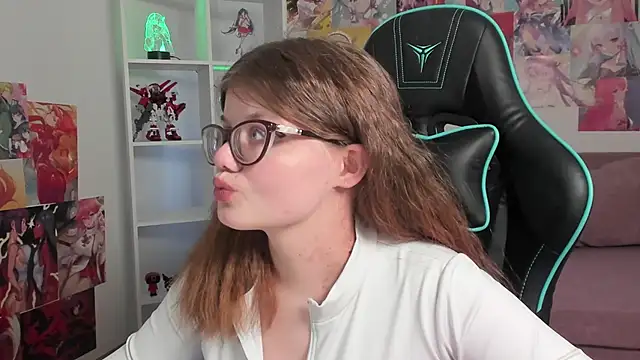 Snapshot of ChloeHalses chatting on 02-04-26, 08:04 ChloeHalses online show from 02-04-26, 08:04