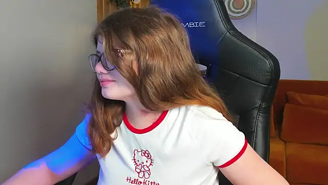 ChloeHalses online show from 03-24-26, 05:07