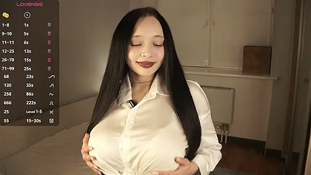 Snapshot of HannaHayles chatting on 02-25-26, 06:41 HannaHayles online show from 02-25-26, 06:41