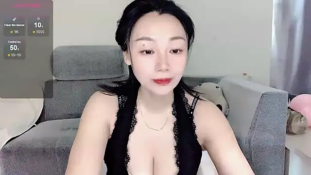 Snapshot of Sunny------ chatting on 02-23-26, 03:19 Sunny------ online show from 02-23-26, 03:19