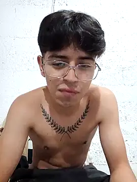 FAVOJS online show from 04-14-26, 03:33