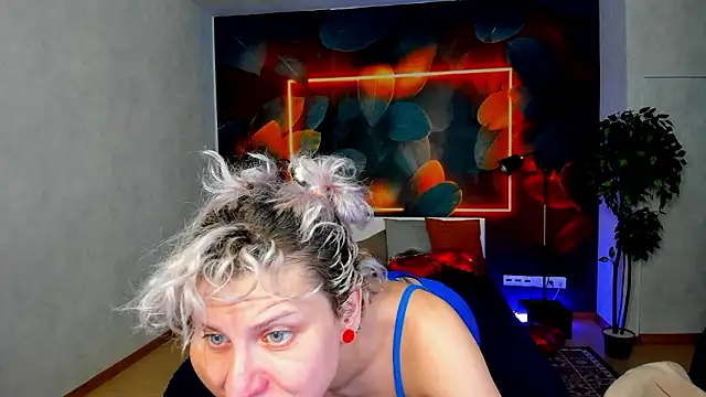 Snapshot of strip_dancer chatting on 03-02-26, 02:45 strip dancer online show from 03-02-26, 02:45