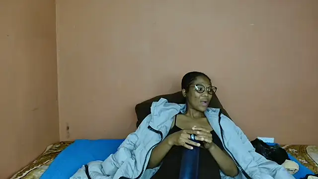Snapshot of ForeverSexy_ chatting on 04-18-26, 07:07 ForeverSexy online show from 04-18-26, 07:07