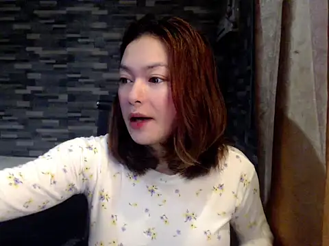 Snapshot of PennyUni chatting on 02-14-26, 02:12 PennyUni online show from 02-14-26, 02:12
