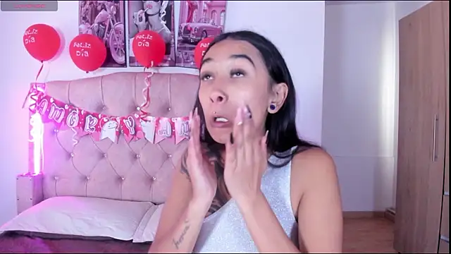 Snapshot of liittle__baby chatting on 02-21-26, 12:07 liittle baby online show from 02-21-26, 12:07