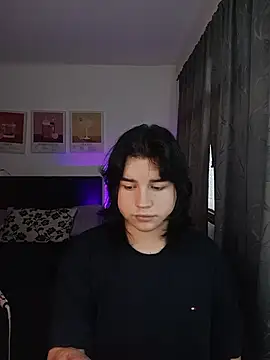 Daniellesins1 online show from 02-04-26, 12:22