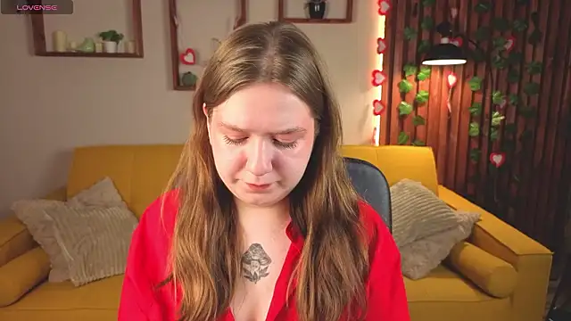 Snapshot of RachelDiRose chatting on 02-13-26, 03:17 RachelDiRose online show from 02-13-26, 03:17