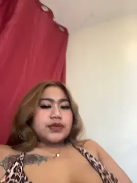 Snapshot of vien_pussy69 chatting on 06-06-26, 02:39 vien pussy69 online show from 06-06-26, 02:39