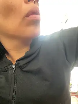 Emma Sanz   online show from 03-04-26, 12:46