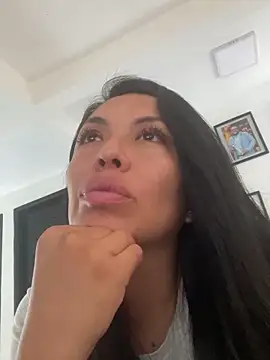 Emma Sanz   online show from 04-10-26, 04:03