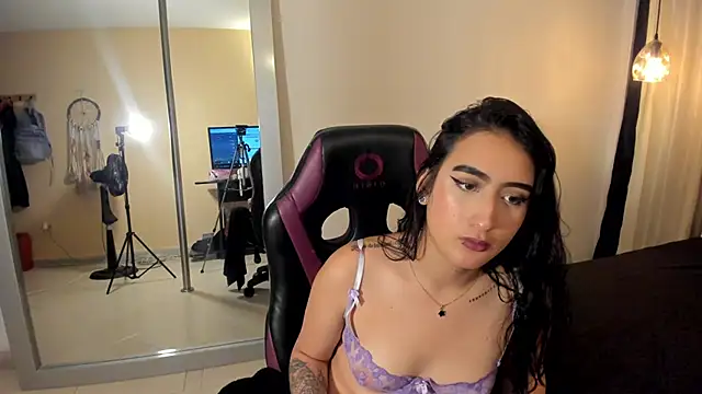 Demon lala online show from 04-15-26, 12:53