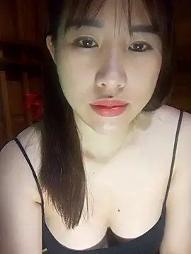 Snapshot of Yui-Ch1682 chatting on 02-18-26, 10:39 Yui-Ch1682 online show from 02-18-26, 10:39