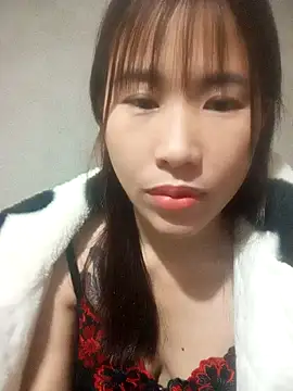 Snapshot of Yui-Ch1682 chatting on 02-05-26, 09:27 Yui-Ch1682 online show from 02-05-26, 09:27