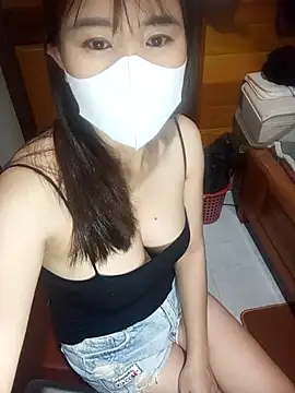 Snapshot of Yui-Ch1682 chatting on 02-25-26, 11:59 Yui-Ch1682 online show from 02-25-26, 11:59