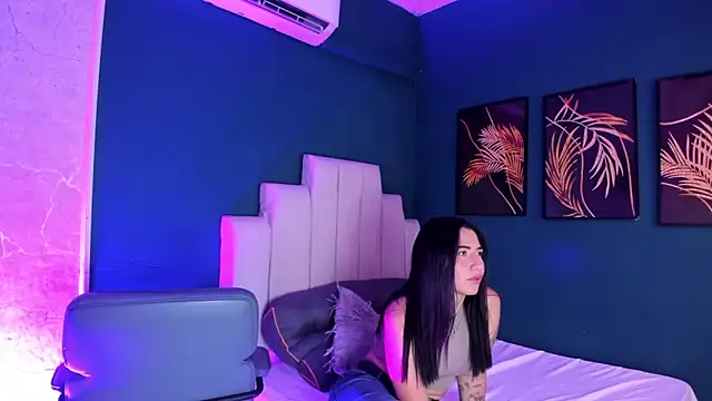 Adrienne   online show from 03-15-26, 09:00