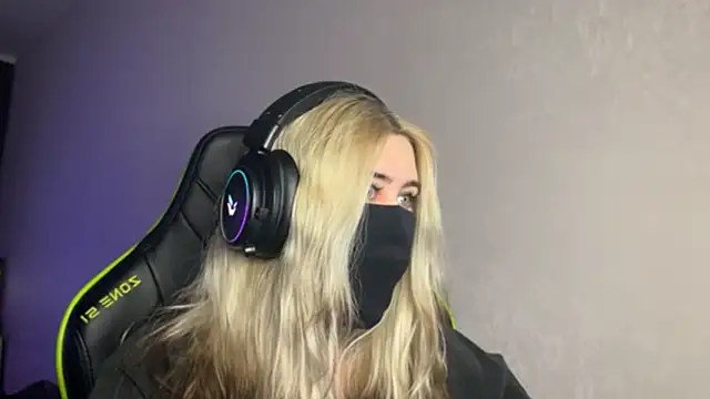 UnaXyling online show from 02-06-26, 08:21