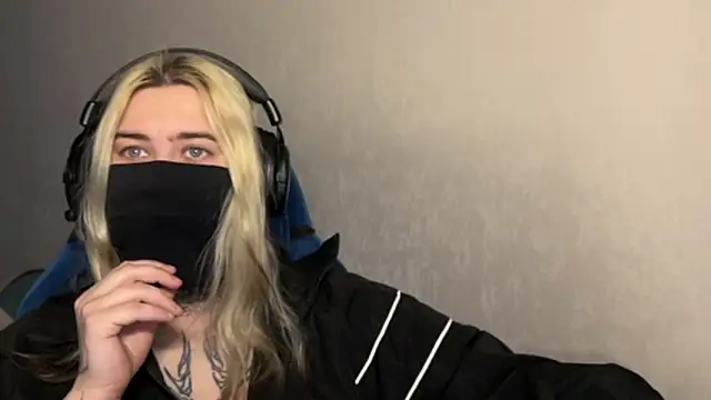 UnaXyling online show from 02-25-26, 12:44