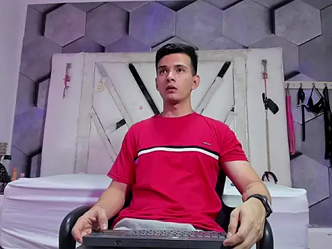 GoldenBoyM online show from 06-04-26, 03:00