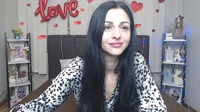 EvaClarkk online show from 04-21-26, 05:14