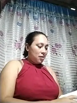 Snapshot of May_Bombs chatting on 02-04-26, 09:04 May Bombs online show from 02-04-26, 09:04