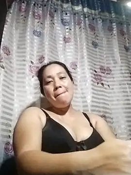 Snapshot of May_Bombs chatting on 02-07-26, 01:35 May Bombs online show from 02-07-26, 01:35