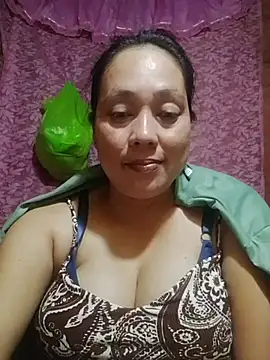 Snapshot of May_Bombs chatting on 03-14-26, 01:06 May Bombs online show from 03-14-26, 01:06