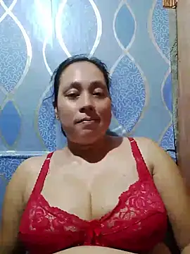 Snapshot of May_Bombs chatting on 04-12-26, 08:17 May Bombs online show from 04-12-26, 08:17