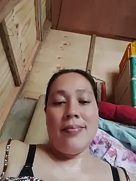 Snapshot of May_Bombs chatting on 04-03-26, 02:07 May Bombs online show from 04-03-26, 02:07