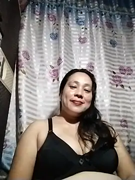 Snapshot of May_Bombs chatting on 02-11-26, 11:21 May Bombs online show from 02-11-26, 11:21