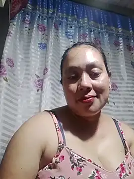 Snapshot of May_Bombs chatting on 02-25-26, 12:27 May Bombs online show from 02-25-26, 12:27