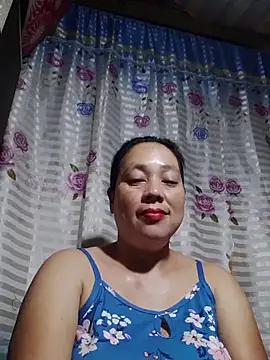 Snapshot of May_Bombs chatting on 03-06-26, 08:04 May Bombs online show from 03-06-26, 08:04