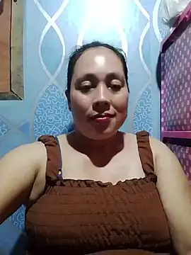 Snapshot of May_Bombs chatting on 04-09-26, 12:00 May Bombs online show from 04-09-26, 12:00