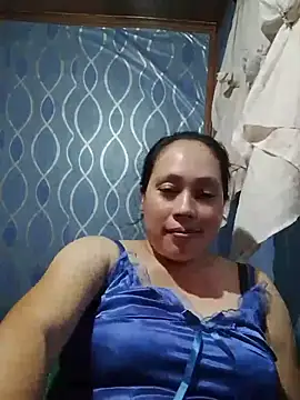 Snapshot of May_Bombs chatting on 04-10-26, 01:07 May Bombs online show from 04-10-26, 01:07