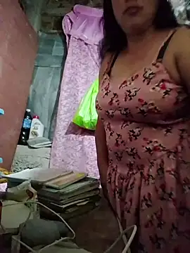 Snapshot of May_Bombs chatting on 03-17-26, 07:39 May Bombs online show from 03-17-26, 07:39