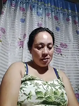 Snapshot of May_Bombs chatting on 02-22-26, 09:27 May Bombs online show from 02-22-26, 09:27