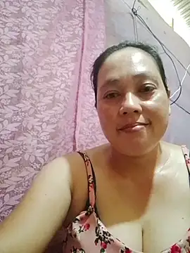 Snapshot of May_Bombs chatting on 03-17-26, 07:33 May Bombs online show from 03-17-26, 07:33