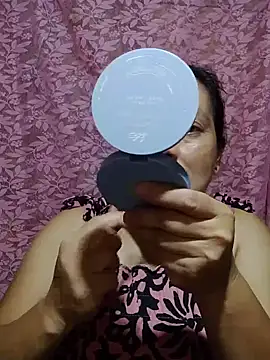 Snapshot of May_Bombs chatting on 03-23-26, 12:05 May Bombs online show from 03-23-26, 12:05