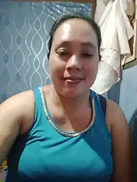 Snapshot of May_Bombs chatting on 04-11-26, 10:41 May Bombs online show from 04-11-26, 10:41