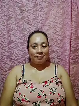 Snapshot of May_Bombs chatting on 03-18-26, 08:17 May Bombs online show from 03-18-26, 08:17