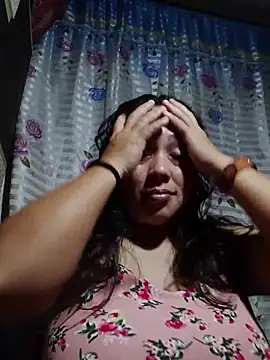 Snapshot of May_Bombs chatting on 02-26-26, 06:30 May Bombs online show from 02-26-26, 06:30