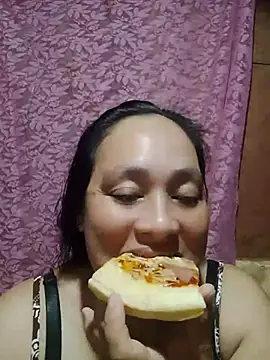 Snapshot of May_Bombs chatting on 03-26-26, 11:08 May Bombs online show from 03-26-26, 11:08