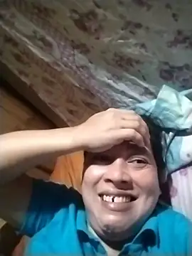 Snapshot of May_Bombs chatting on 02-08-26, 09:07 May Bombs online show from 02-08-26, 09:07