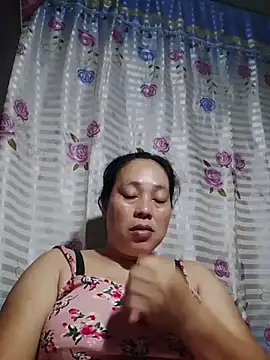 Snapshot of May_Bombs chatting on 03-07-26, 11:43 May Bombs online show from 03-07-26, 11:43