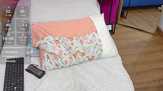 tightlittleebony online show from 04-30-26, 08:57