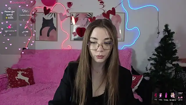 Snapshot of Adriennes chatting on 02-11-26, 02:28 Adriennes online show from 02-11-26, 02:28